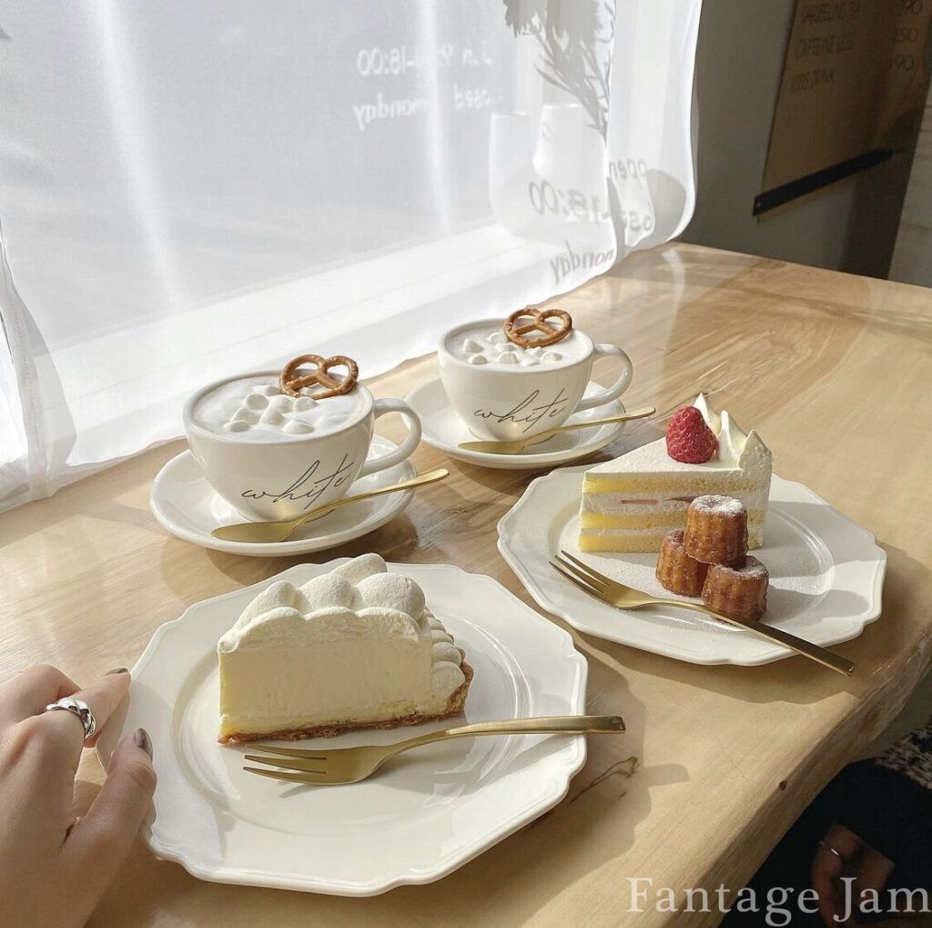 WHITE cafe ケーキ