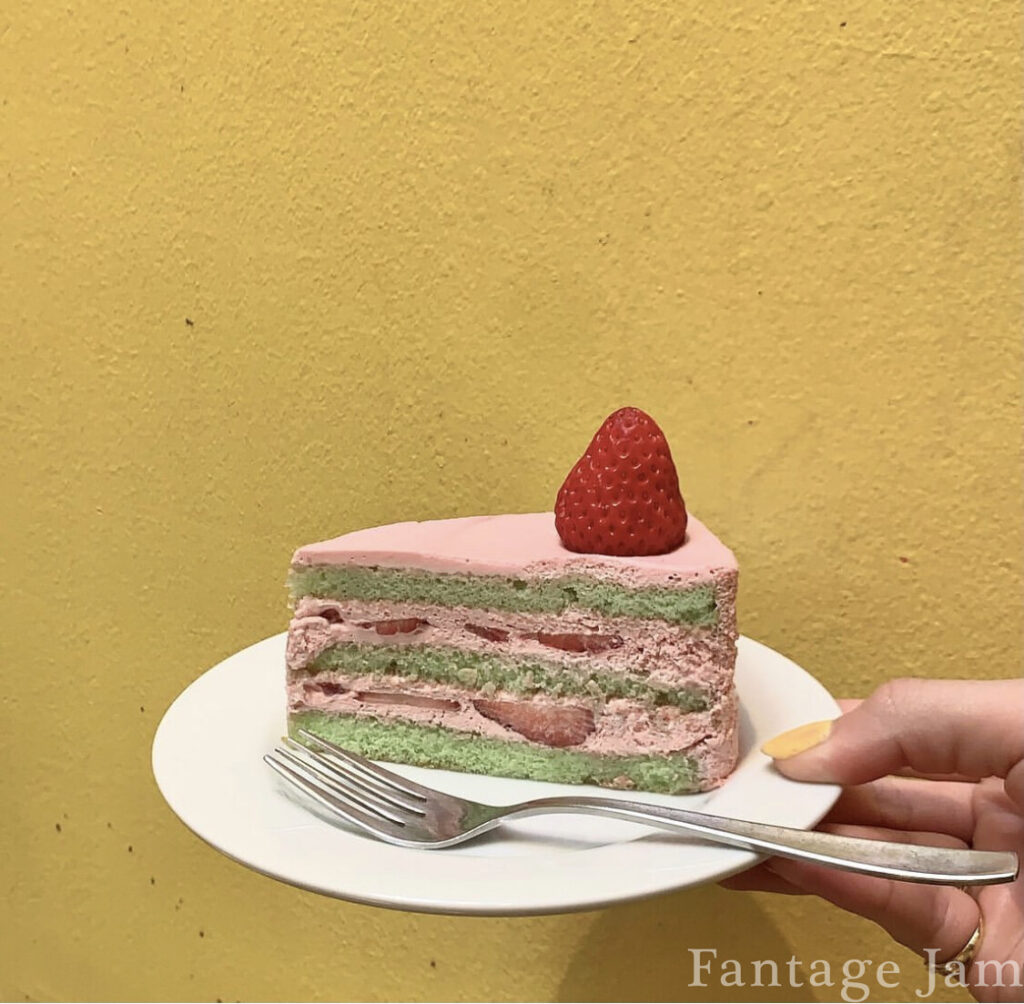 ロータス　ピンクショートケーキ