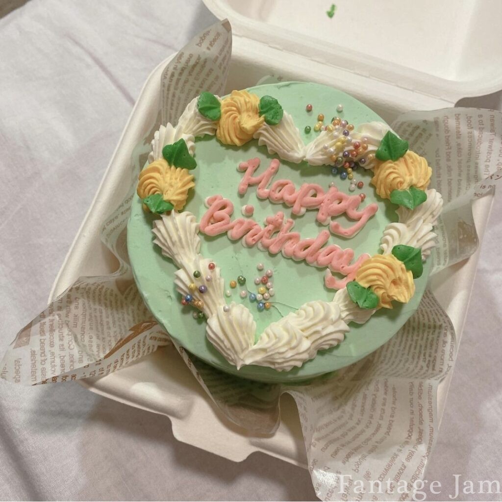 緑色のケーキ