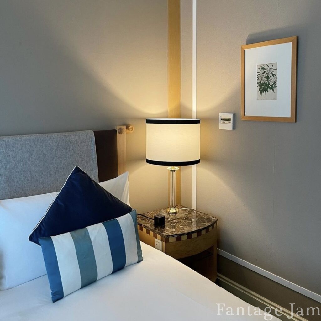 ホテルアラマンダ青山のベッドの写真、青