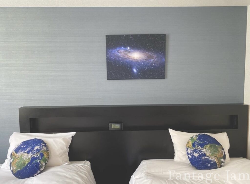 ラジェントホテル大阪ベイの宇宙をイメージした客室