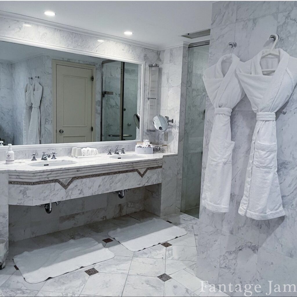 ホテルザマンハッタンの洗面台の写真、大理石