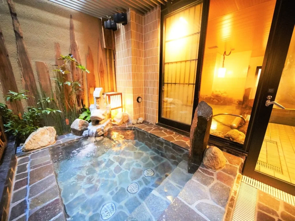 ドーミーインPREMIUM名古屋栄の露天風呂の写真