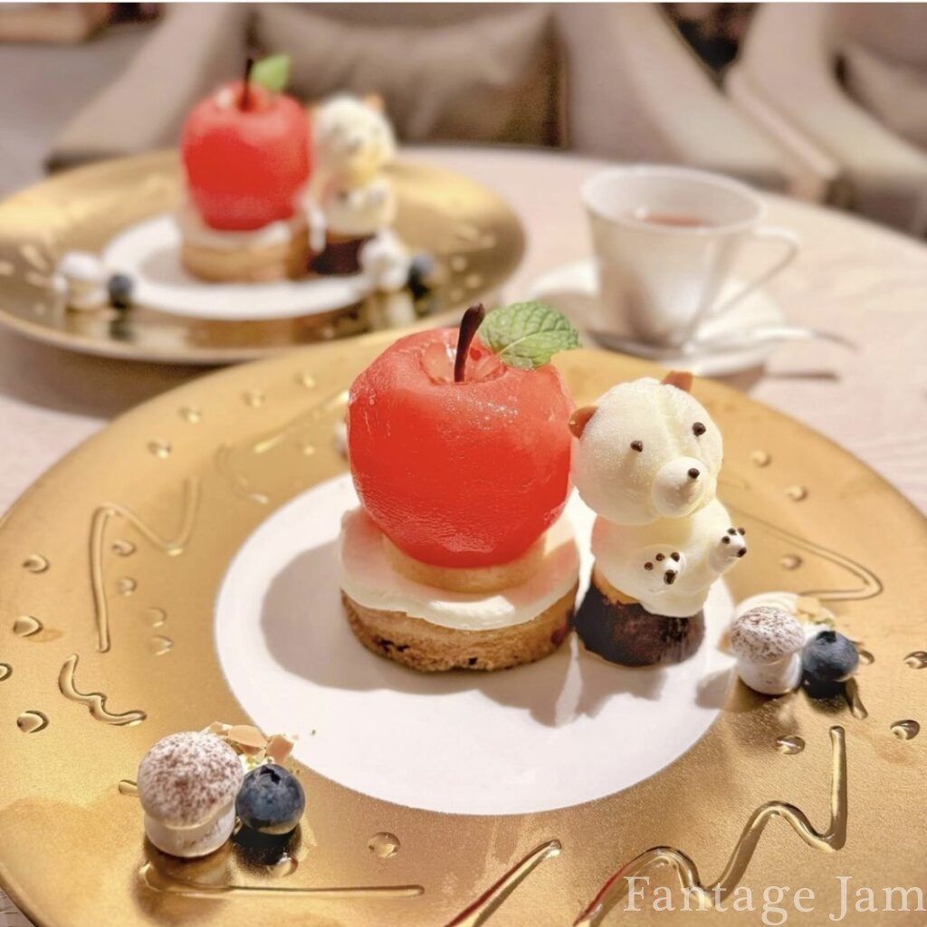 リーガロイヤルホテル京都ラウンジのクマとリンゴのケーキ