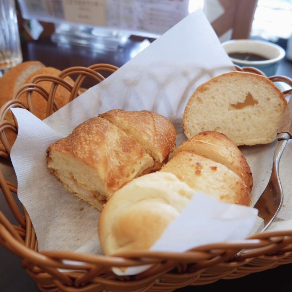 bakerycafe-basket-（ベーカリー＆カフェ-バスケット）のパン