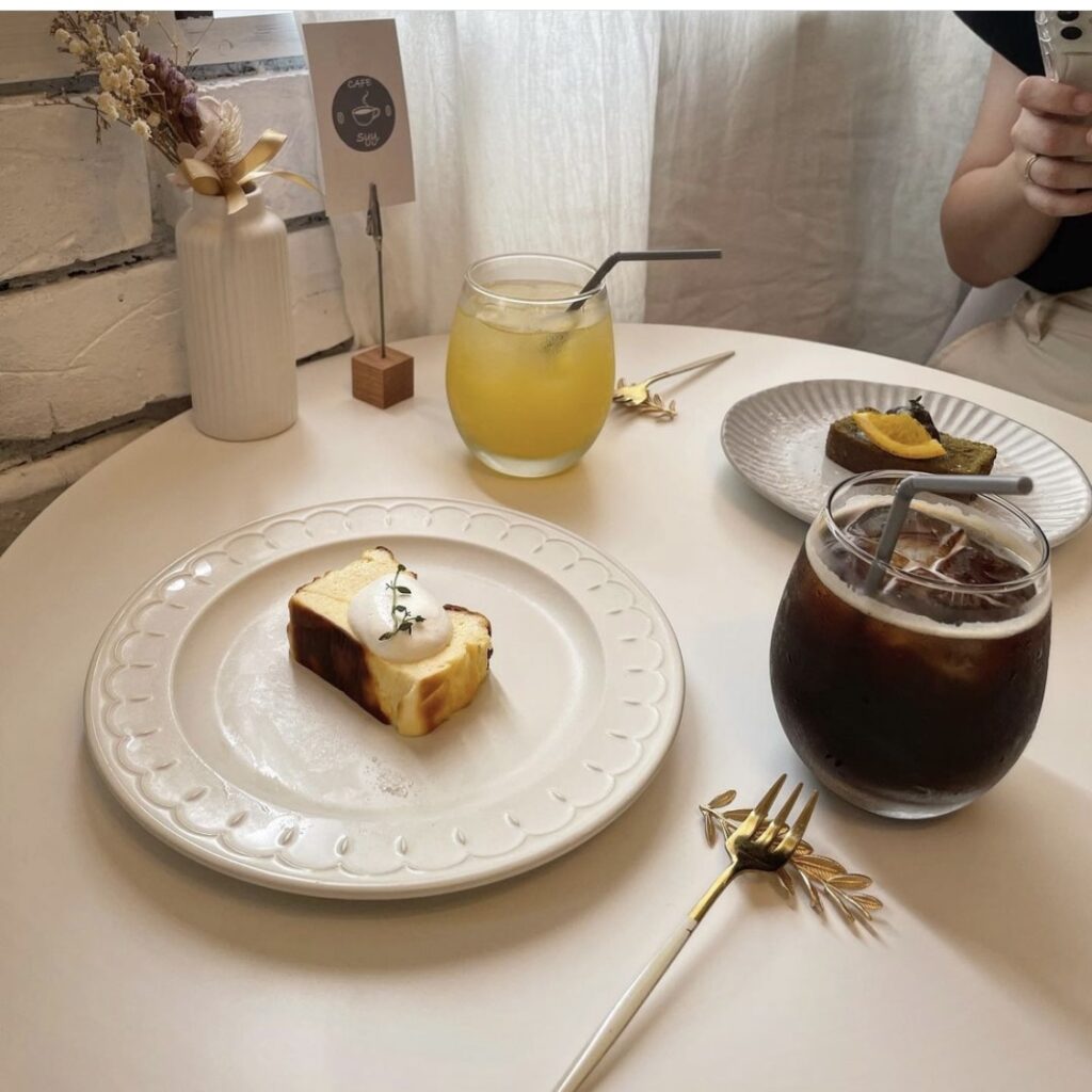 CAFE Syy. （カフェ シードット）のバナナケーキ